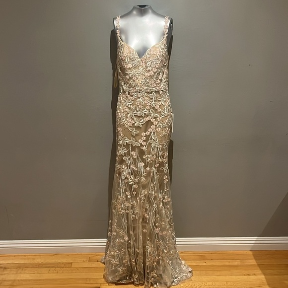 Mac Duggal Floral Embroidered Corset Bodice Gown NWT - Picture 4 of 17